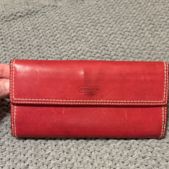 Coach Legacy Vintage Red Leather Turnlock Wallet - Picture 4 of 5